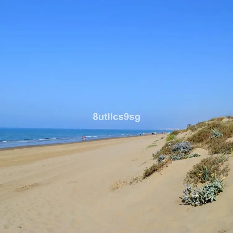 Продажа апартаментов на среднем этаже в Estepona