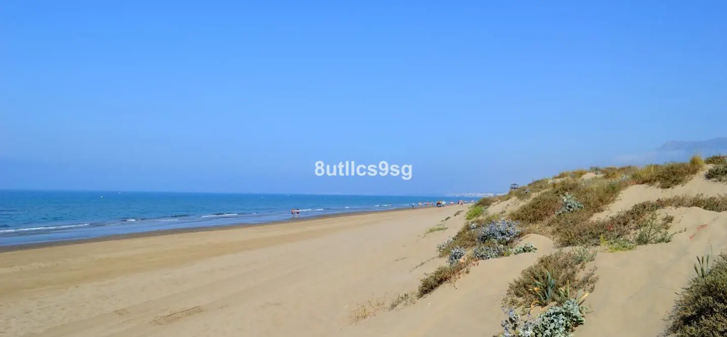 Продажа апартаментов на среднем этаже в Estepona 3