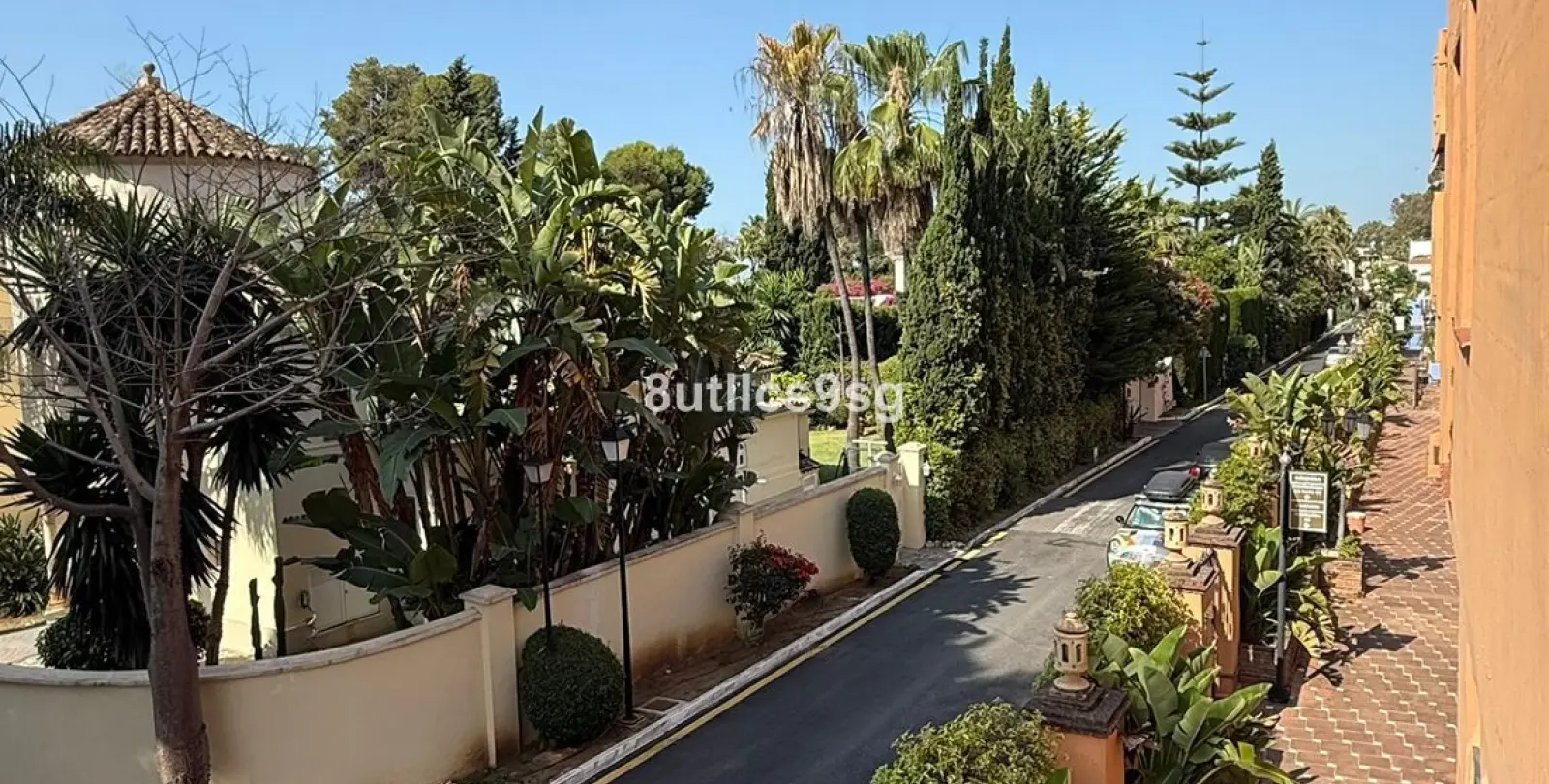 Продажа апартаментов на среднем этаже в Estepona 25