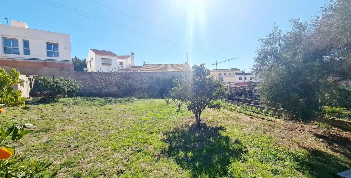 Продажа  жилого участка в Fuengirola 6