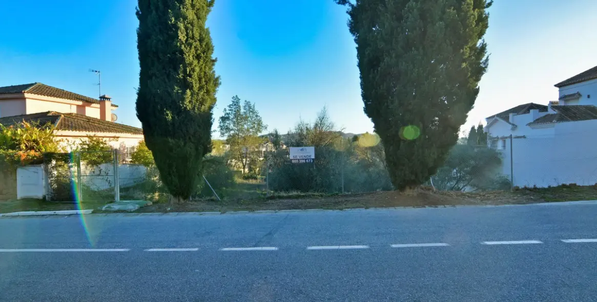 Sale of residential plot in Mijas Golf 1