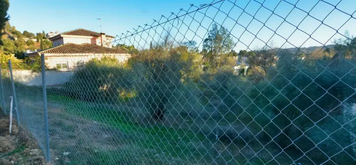 Продажа  жилого участка в Mijas Golf 1