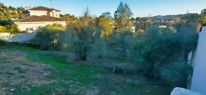 Продажа  жилого участка в Mijas Golf 2