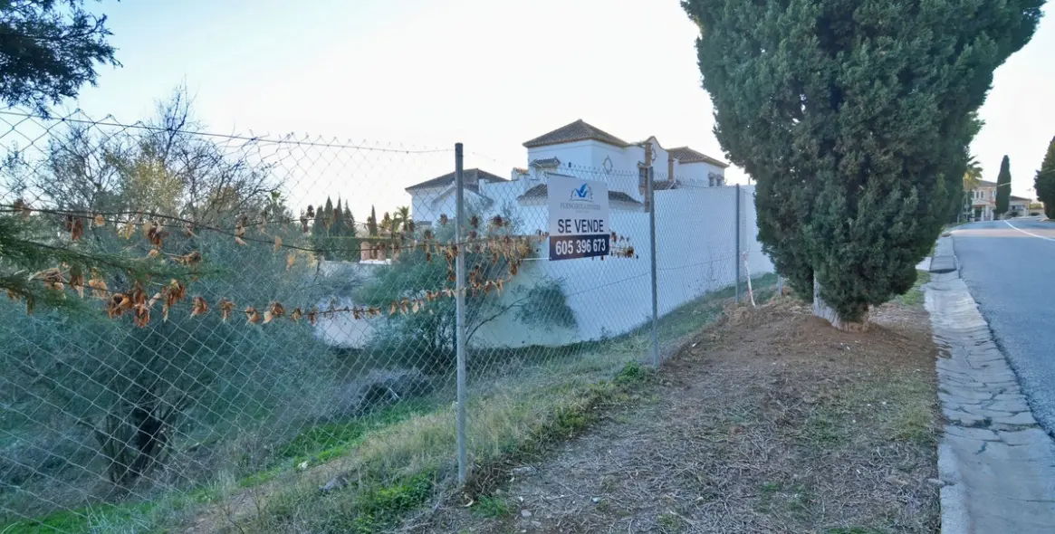 Sale of residential plot in Mijas Golf 4