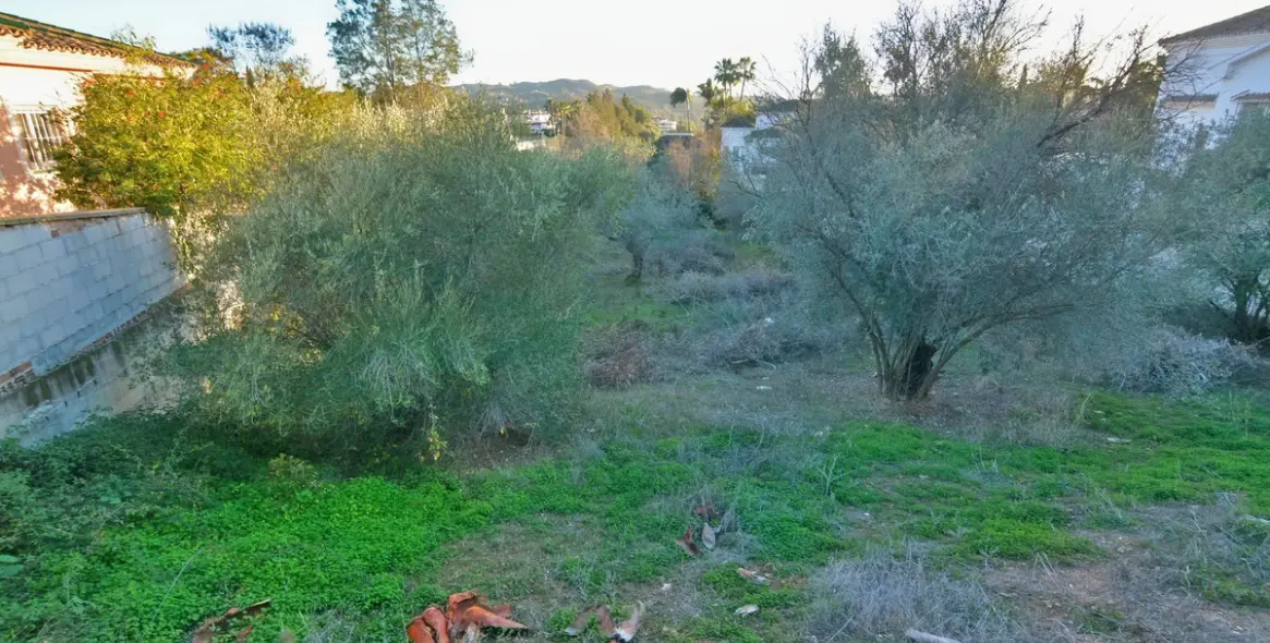 Sale of residential plot in Mijas Golf 6