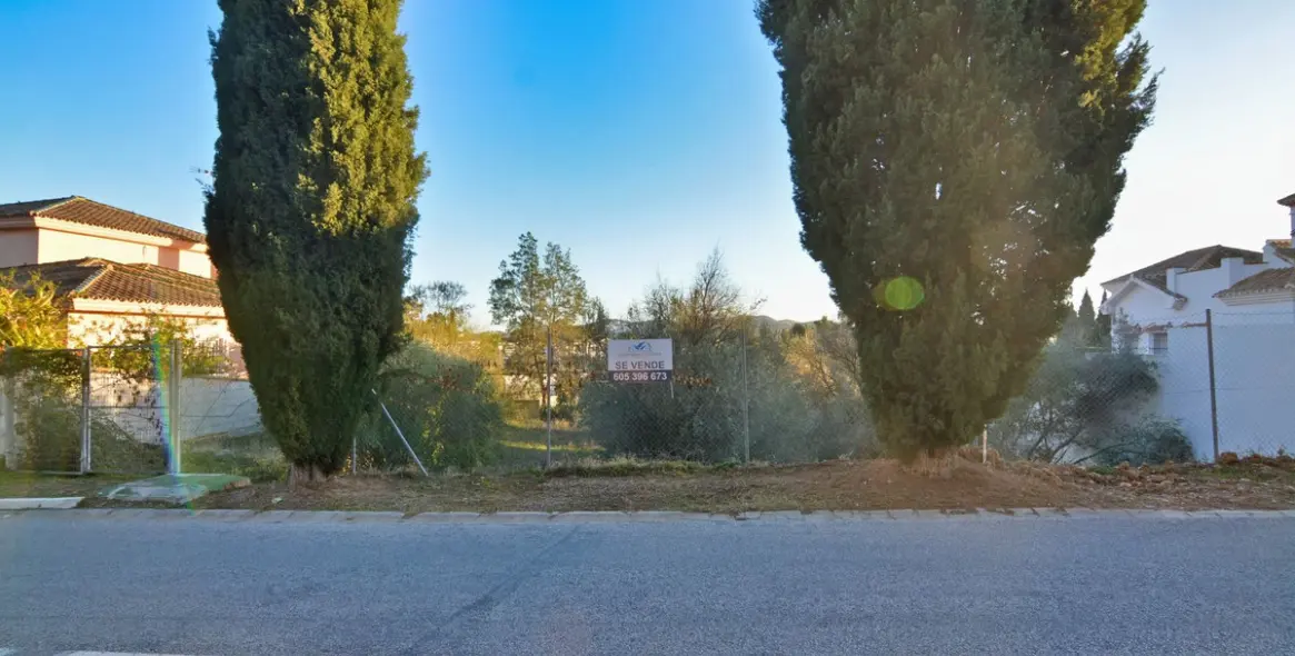 Sale of residential plot in Mijas Golf 9