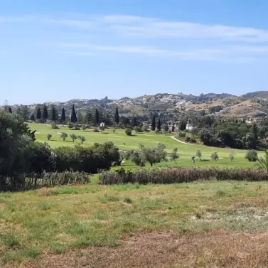 Продажа  жилого участка в Mijas Golf
