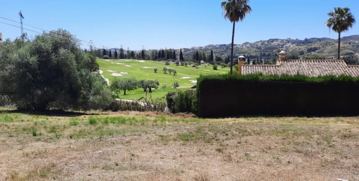 Продажа  жилого участка в Mijas Golf 8