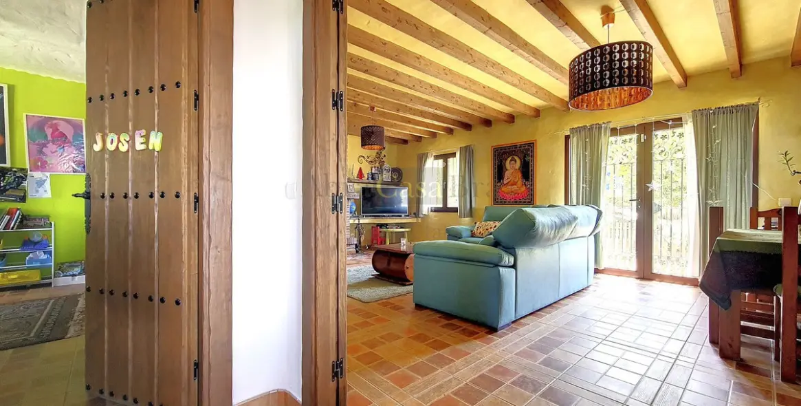 Продажа  отдельно стоящей виллы в Canillas de Albaida 12