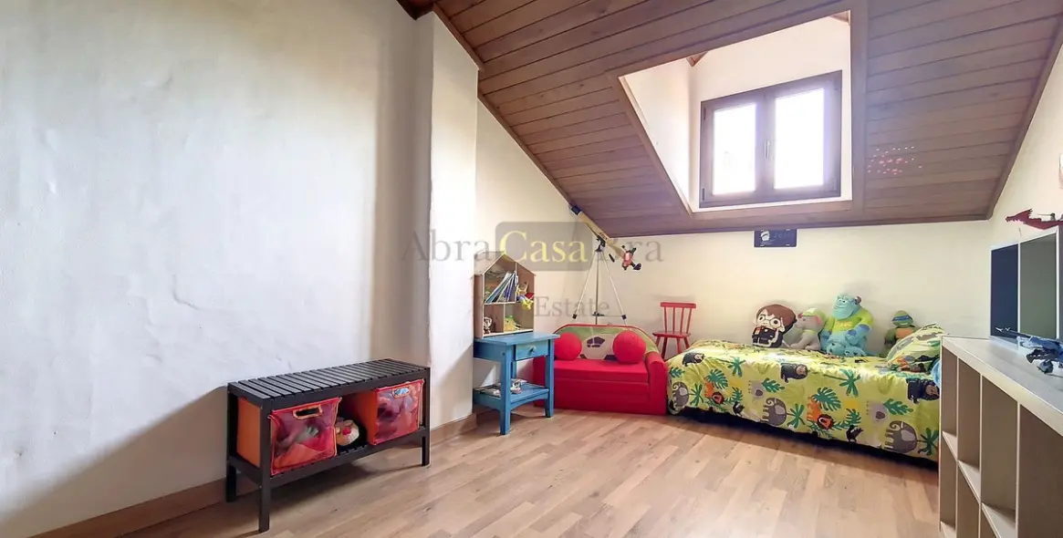 Продажа  отдельно стоящей виллы в Canillas de Albaida 31