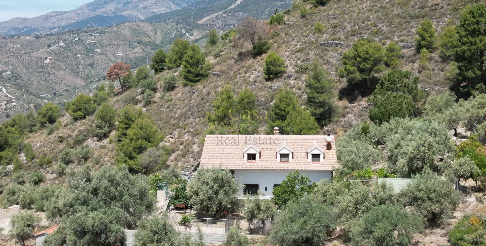 Продажа  отдельно стоящей виллы в Canillas de Albaida 54