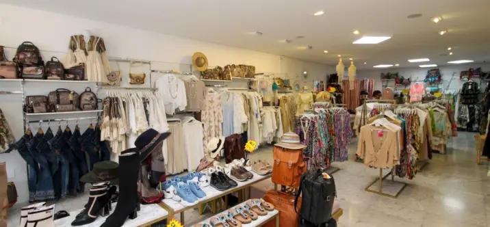 Sale of shop in Mijas 3