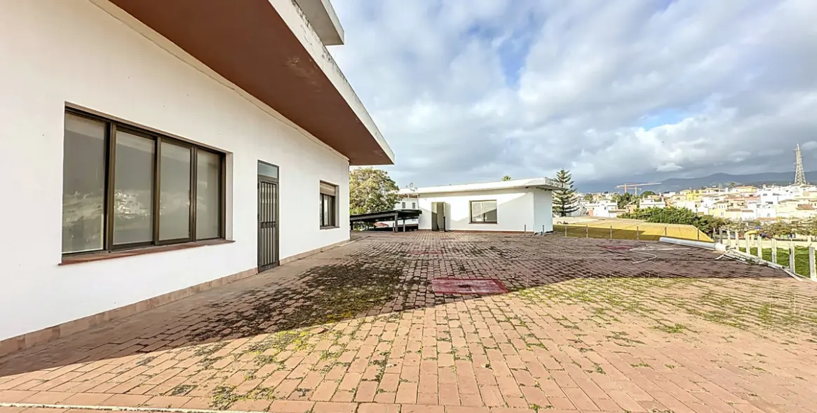 Продажа коммерческого помещения в Cancelada 2