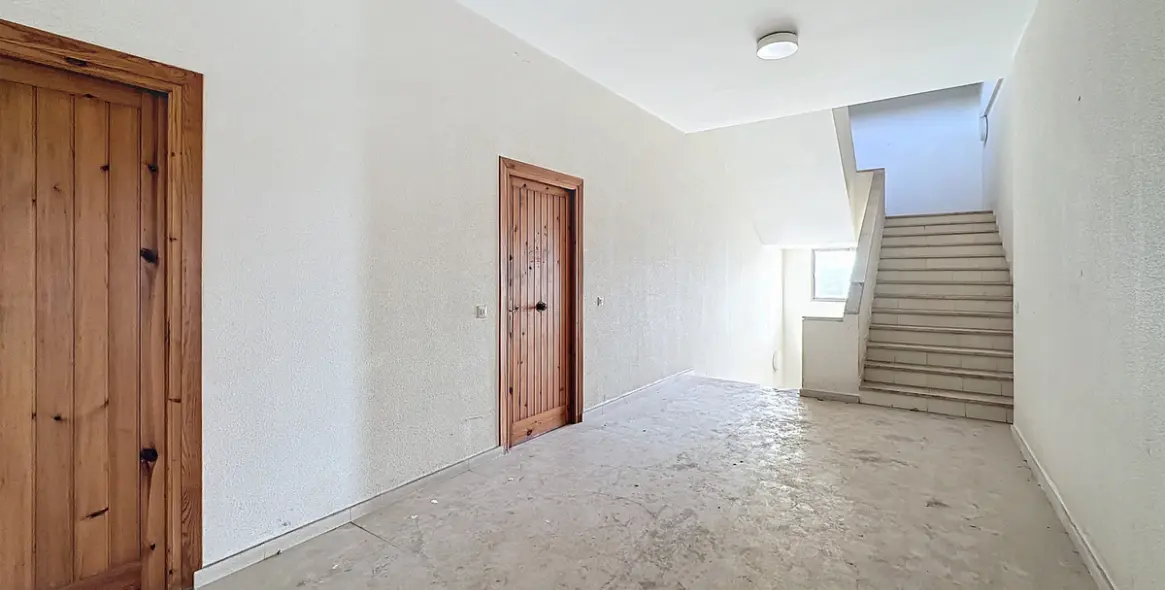 Продажа коммерческого помещения в Cancelada 13