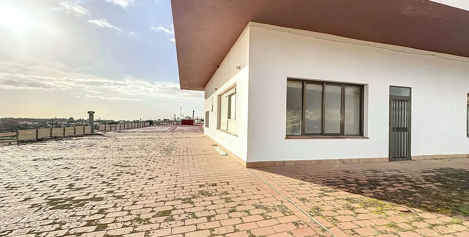 Venta de local comercial en Cancelada 4