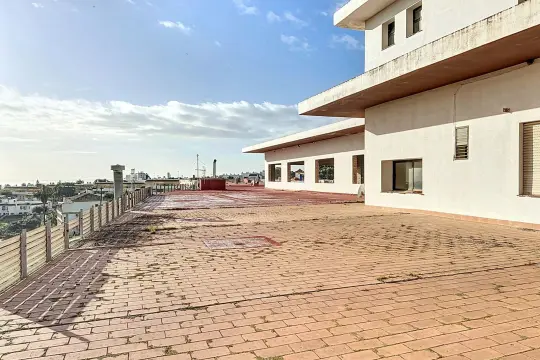 Image 8 thumb