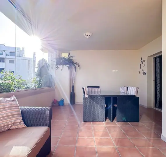 Long-term rent of middle floor apartment in El Faro