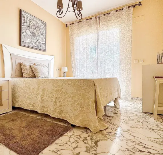 Long-term rent of middle floor apartment in El Faro