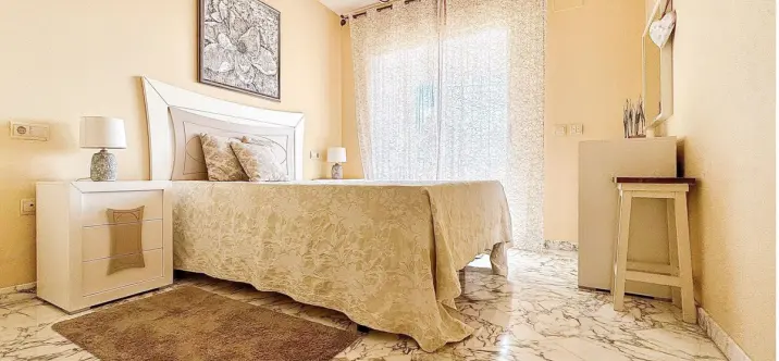 Long-term rent of middle floor apartment in El Faro 3