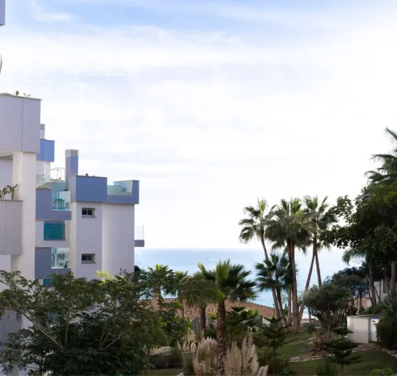 Long-term rent of middle floor apartment in El Faro