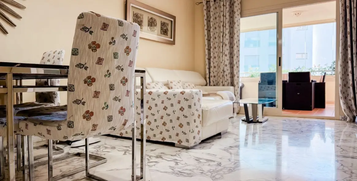 Long-term rent of middle floor apartment in El Faro 14