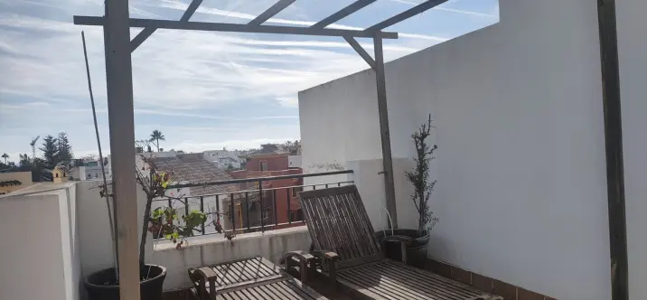 Продажа дома на две семьи в Cancelada 2