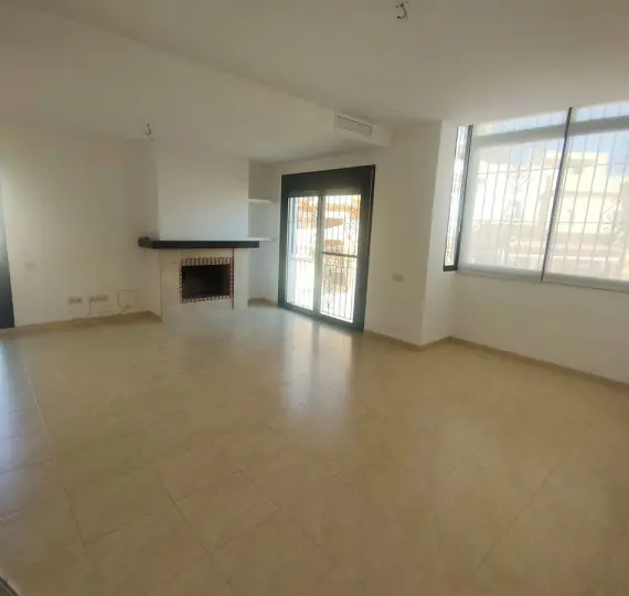 Продажа дома на две семьи в Cancelada