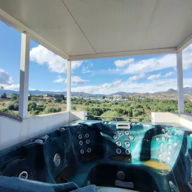 Продажа дома на две семьи в Cancelada