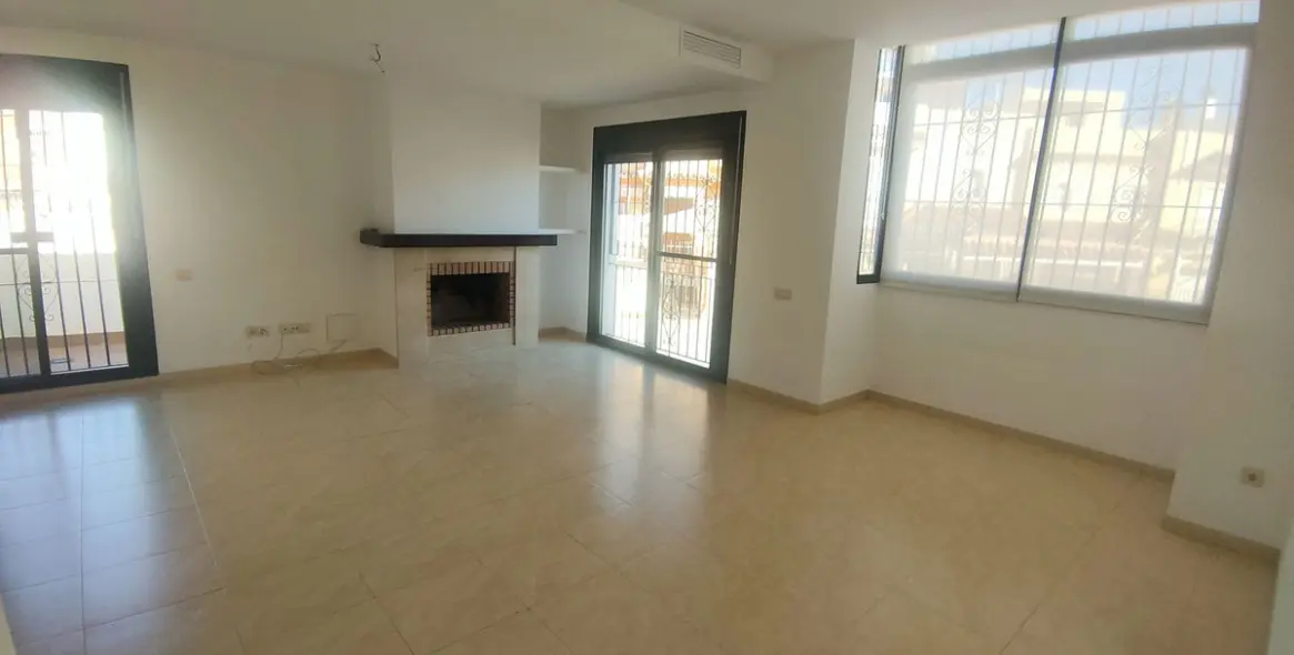 Sale of semi-detached house in Cancelada 6