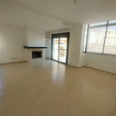 Продажа дома на две семьи в Cancelada