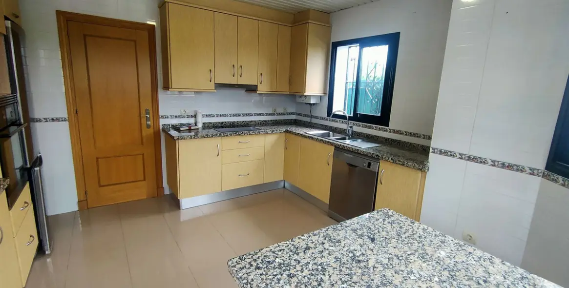 Sale of semi-detached house in Cancelada 14