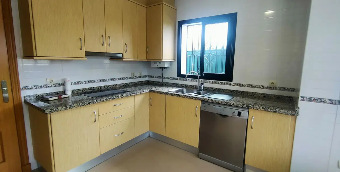 Sale of semi-detached house in Cancelada 15