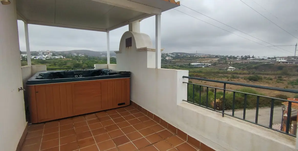 Sale of semi-detached house in Cancelada 19