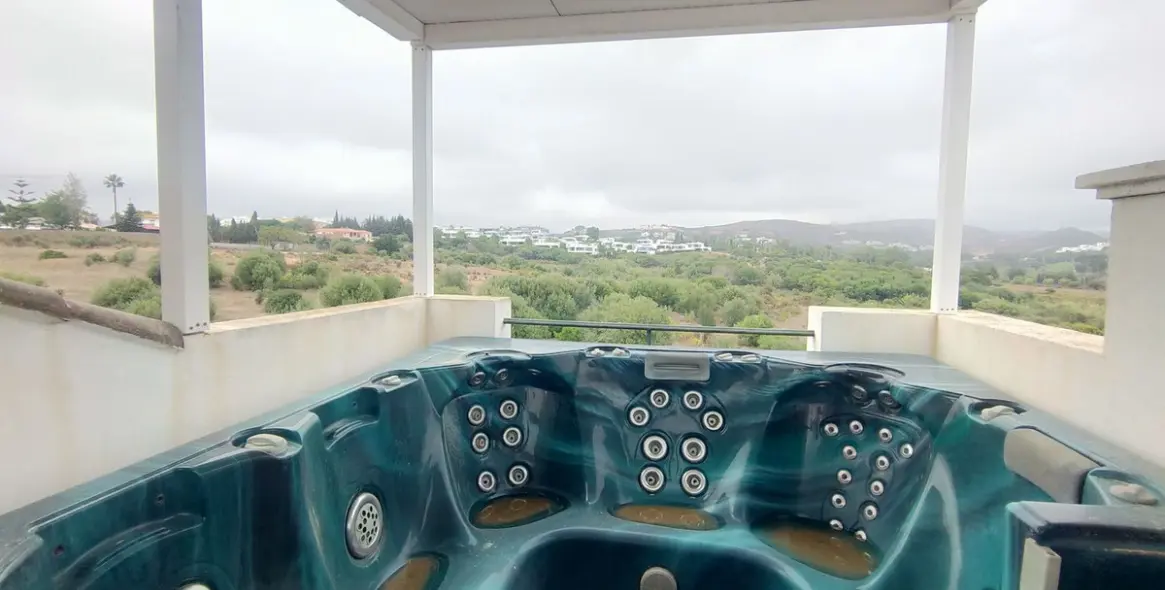 Sale of semi-detached house in Cancelada 20