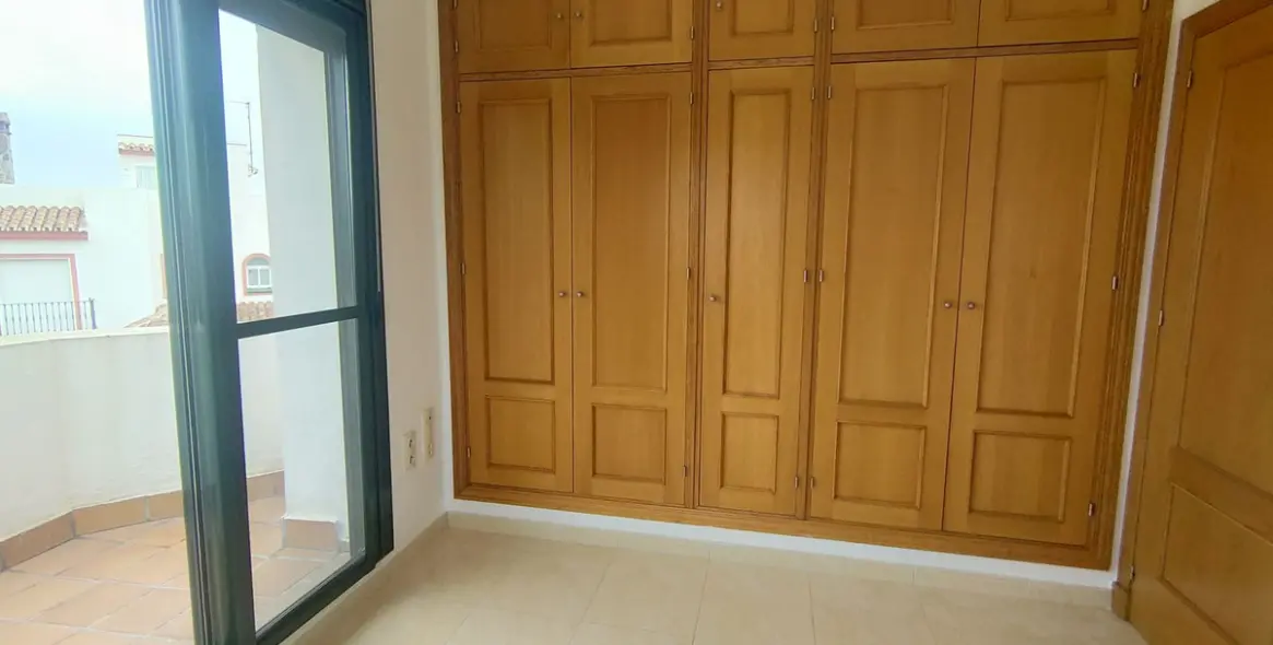 Sale of semi-detached house in Cancelada 37