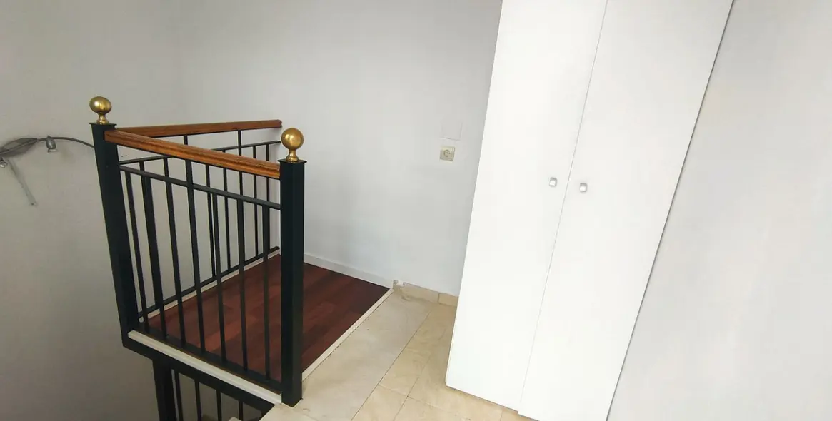 Sale of semi-detached house in Cancelada 43