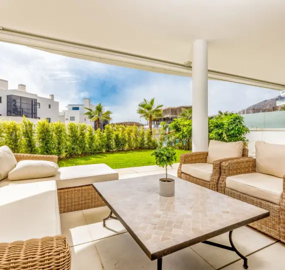 Продажа апартаментов на первом этаже в Fuengirola