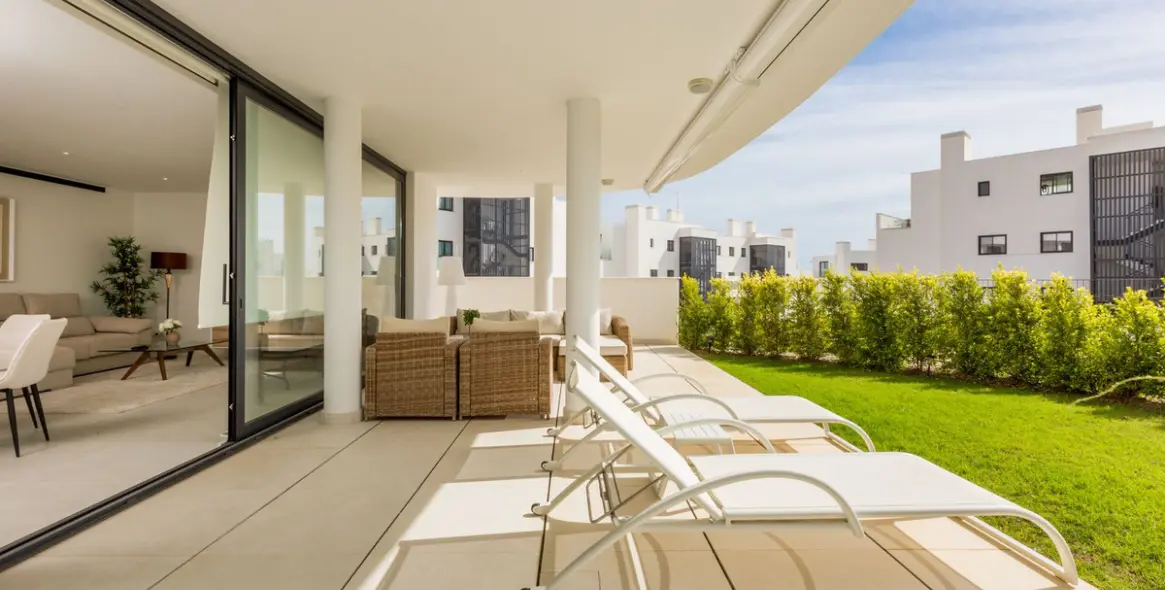 Продажа апартаментов на первом этаже в Fuengirola 2