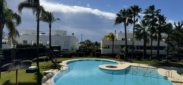 Sale of penthouse in Nueva Andalucía 0