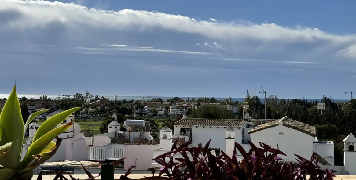 Sale of penthouse in Nueva Andalucía 2