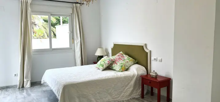 Sale of penthouse in Nueva Andalucía 4