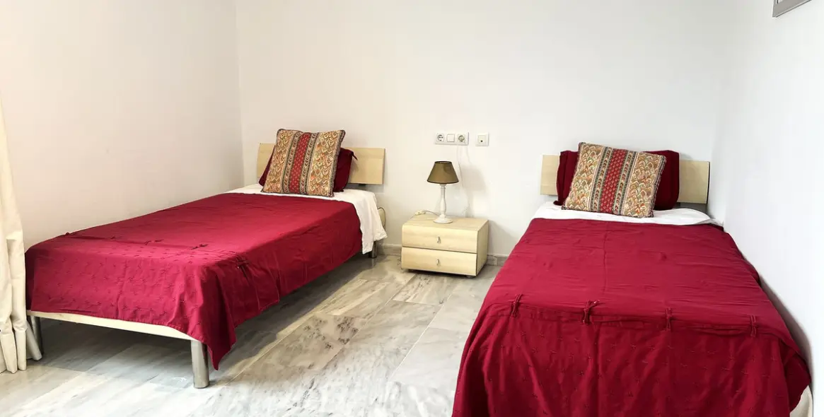 Sale of penthouse in Nueva Andalucía 17