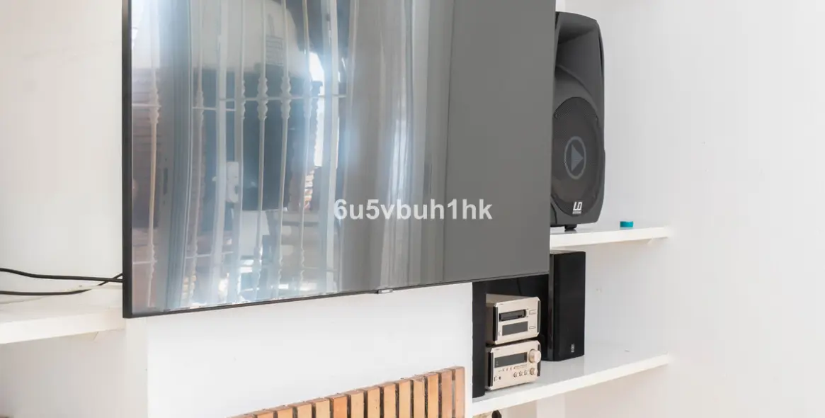 Продажа дома на две семьи в El Coto 9