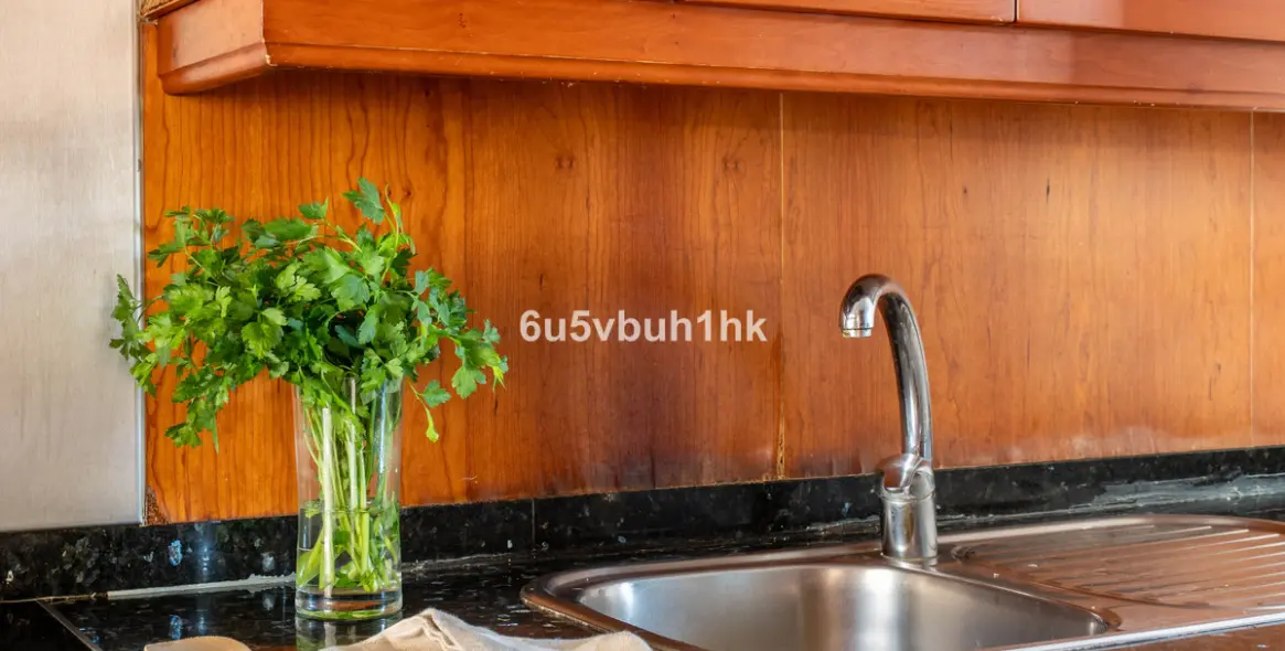 Продажа дома на две семьи в El Coto 13