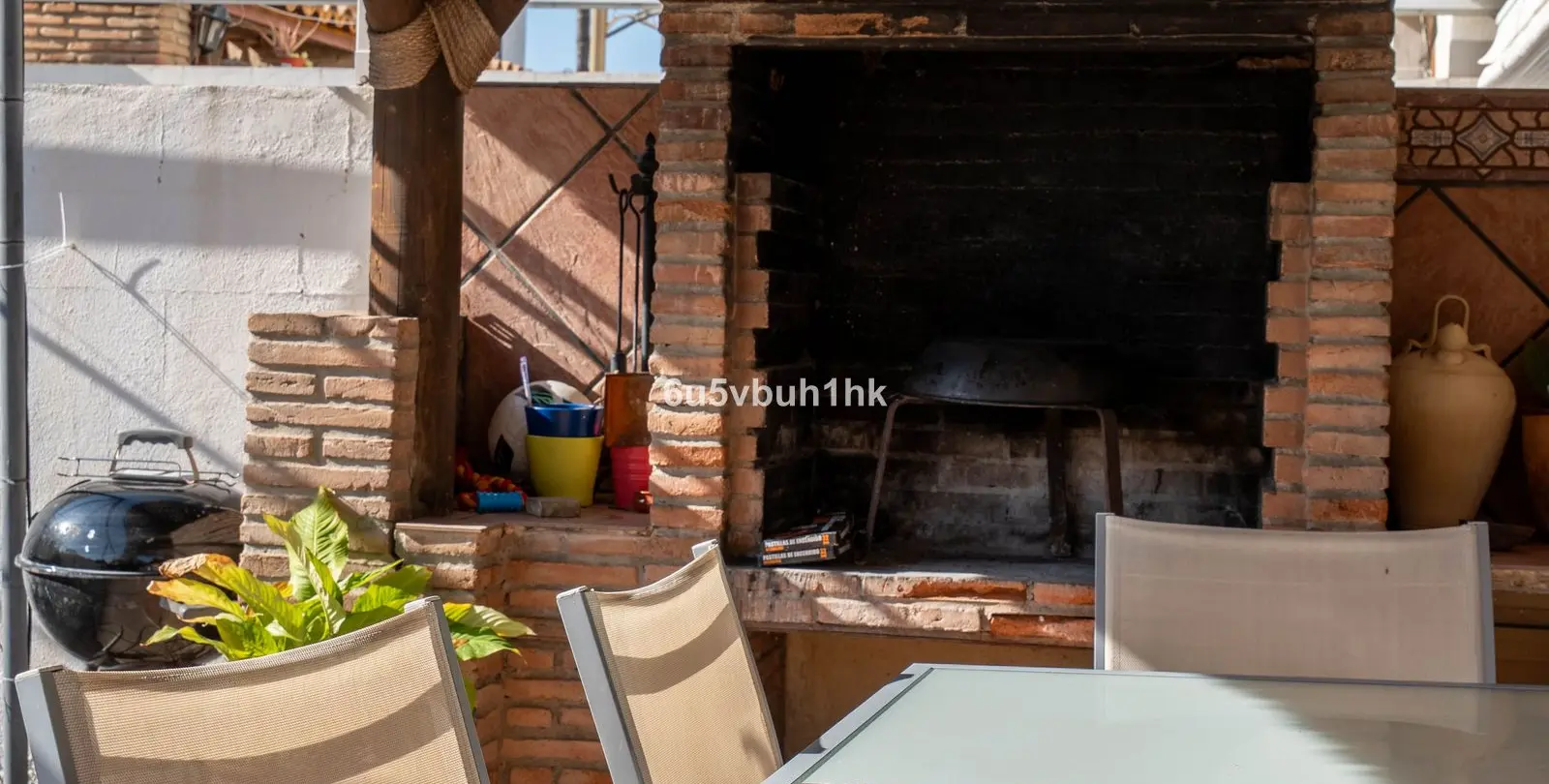 Продажа дома на две семьи в El Coto 27