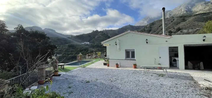 Venta de villa independiente en Nerja 3