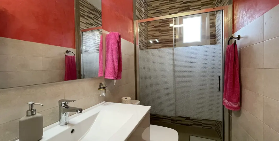 Продажа  отдельно стоящей виллы в Nerja 17