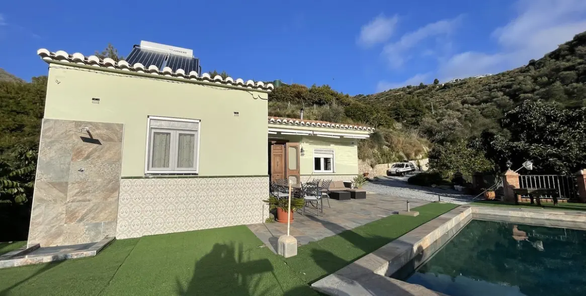 Продажа  отдельно стоящей виллы в Nerja 26