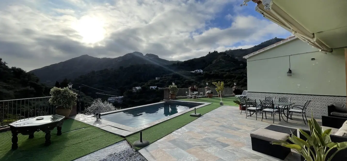 Venta de villa independiente en Nerja 0