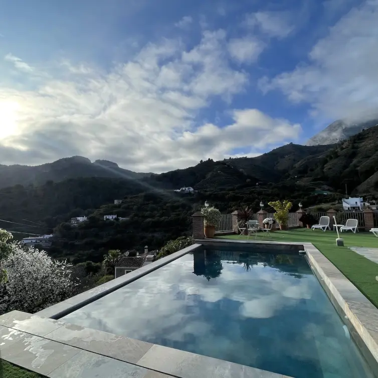 Venta de villa independiente en Nerja